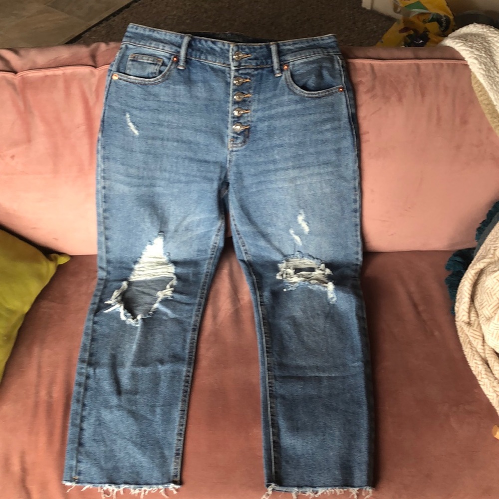 Vintage-style Distressed Straight-leg Jeans